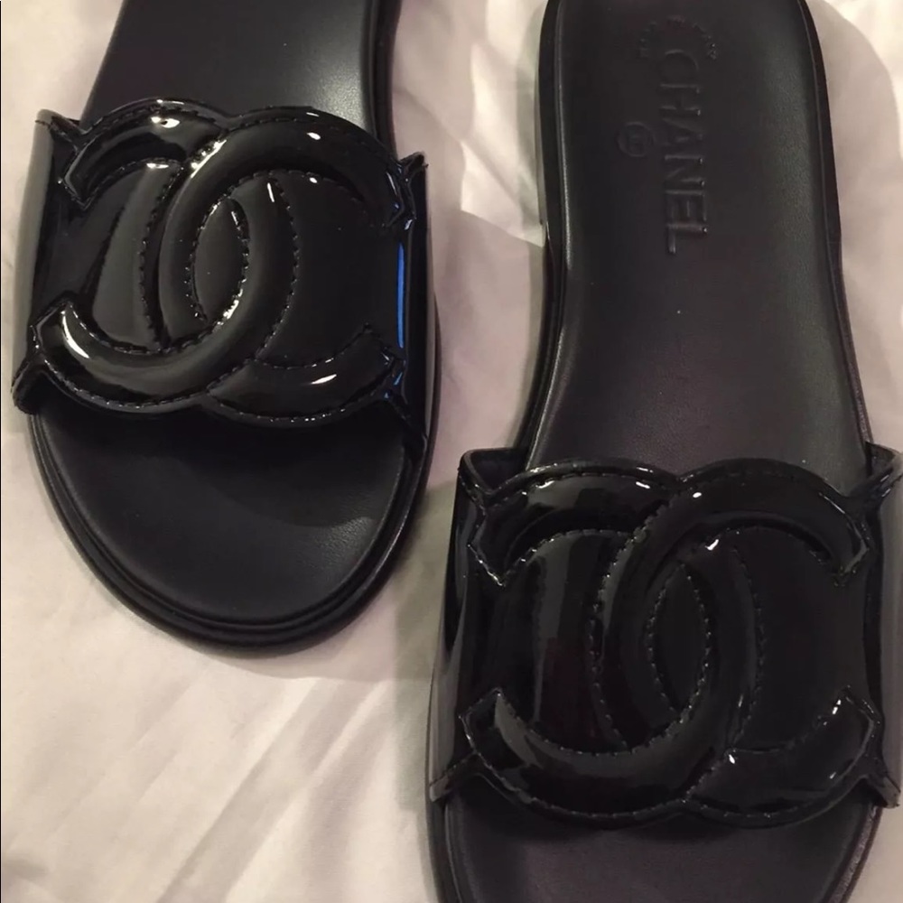 AUTHENTIC Chanel logo slides